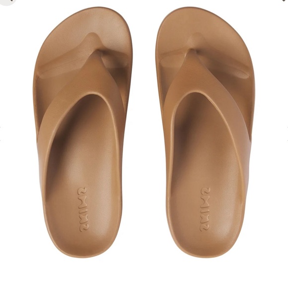 NEW SKIMS Molded Sandal - Almond - Picture 4 of 5
